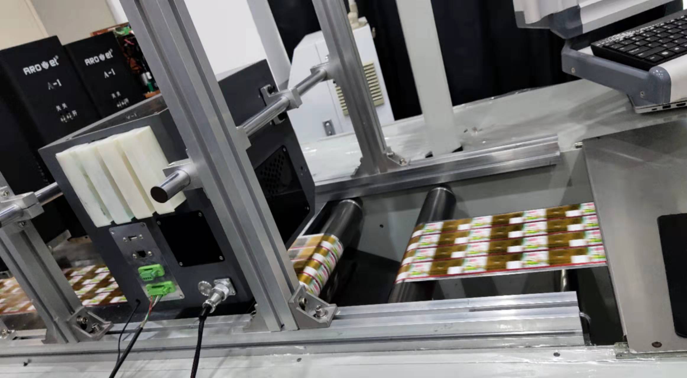 喷码知识：：喷码机是干什么的？？？