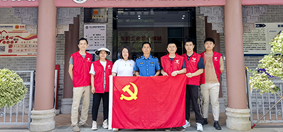 v7777威尼斯党支部丨“爱在一起，，，卫爱而行”慰问环卫工人活动